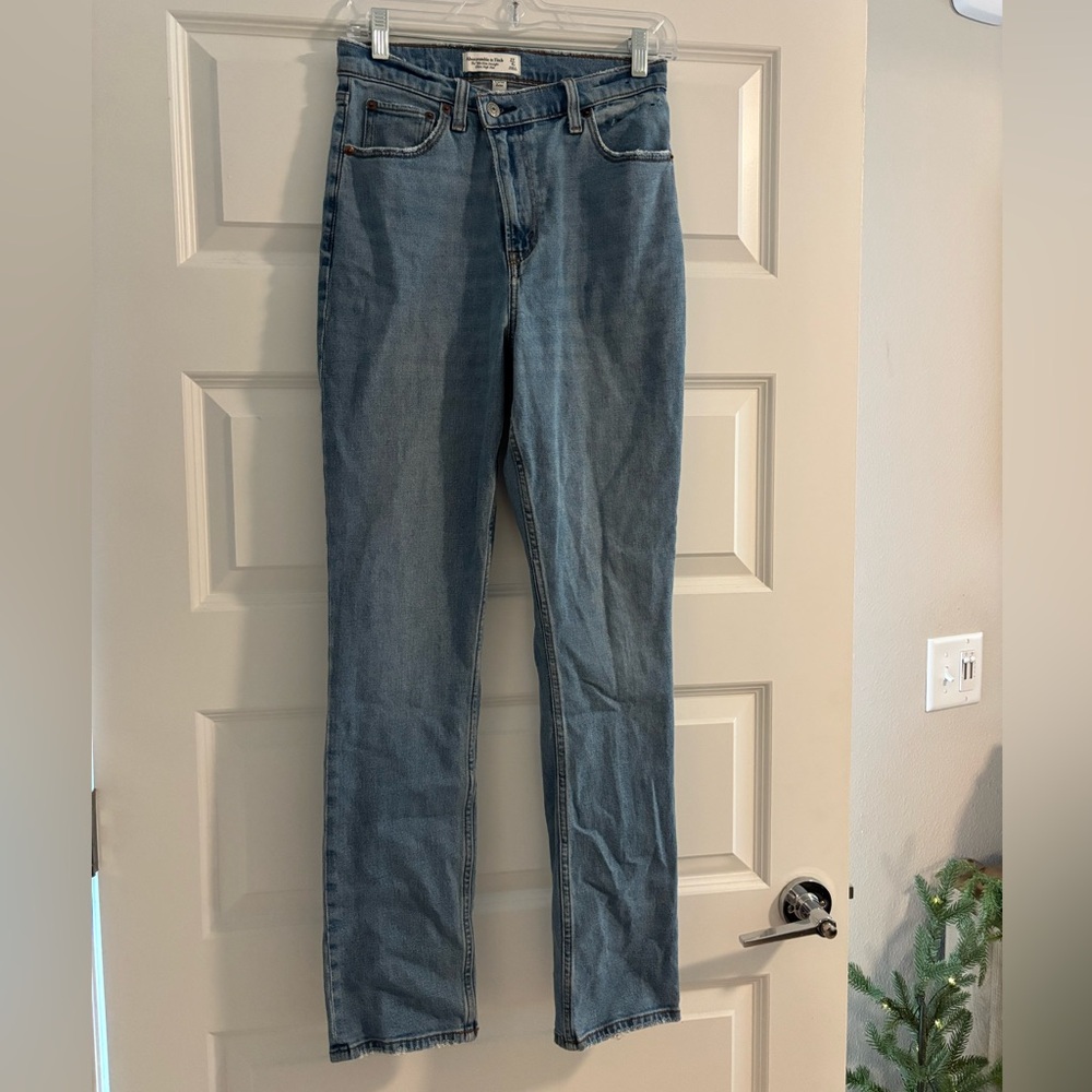 Abercrombie & Fitch The 90's Slim Straight Ultra High Rise Size 4/27